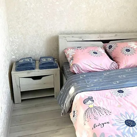 Apartment On Bolshaya Arnautskaya 71 *
