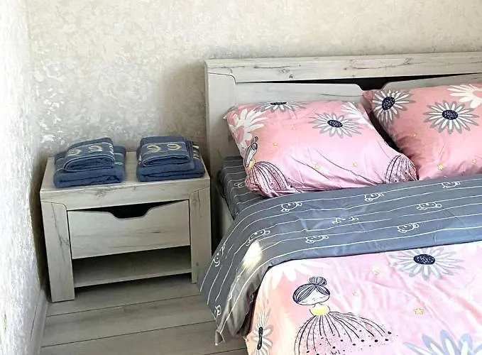 Apartment On Bolshaya Arnautskaya 71 *