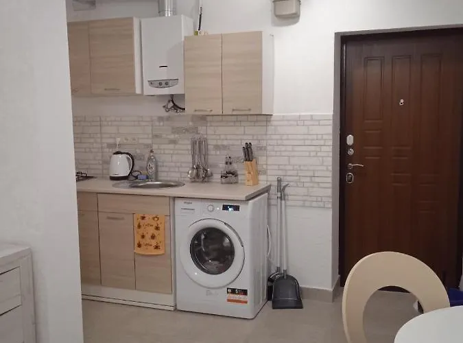 On Bolshaya Arnautskaya 71 *